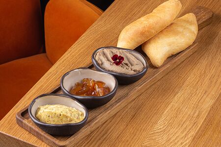 Паштет из куриного кучмачи и варенья фиг