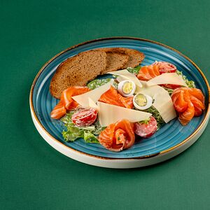 Цезарь с лососем