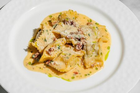 Равиоли с баклажанами и вялеными томатами