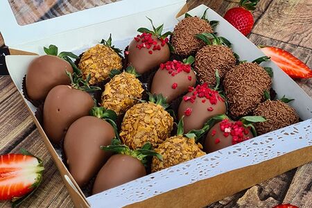 Клубника в шоколаде Молочный рай