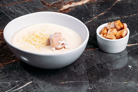 Сырный крем-суп