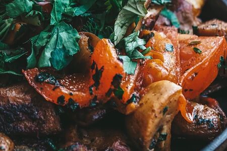 Жаркое из свинины на сковороде