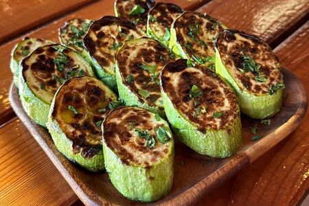 Кабачок на мангале