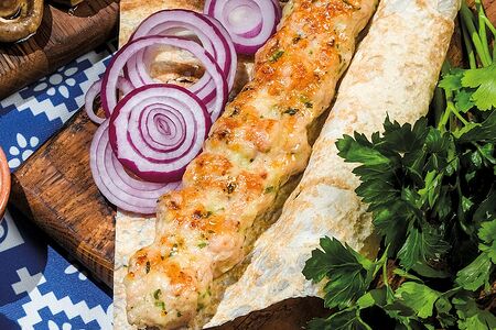 Люля-кебаб из курицы с сыром
