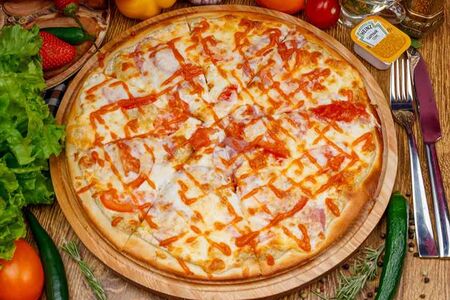 Нежная с ветчиной на тонком тесте