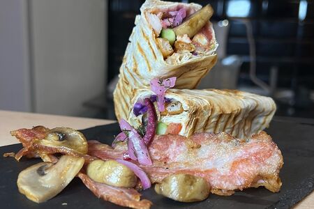 Шаурма с беконом и грибами