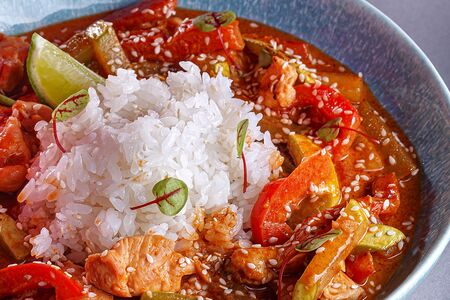 Чикен Том ям