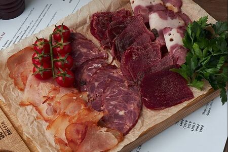 Домашние мясные деликатесы