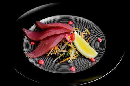 Сашими с тунцом