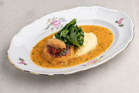 Котлеты из лосося и палтуса с соусом биск