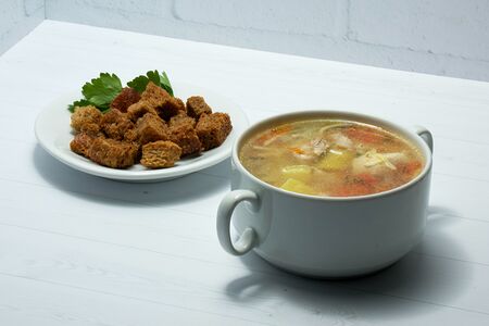 Cyп-лапша с курицей по-домашнему