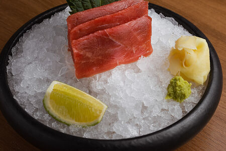 Сашими из спинки тунца блюфин