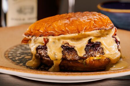 Бургер из мраморной говядины