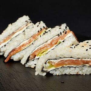 Пресс-ролл с лососем