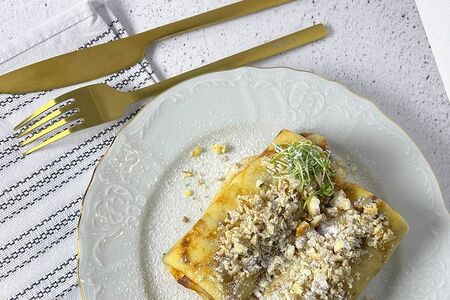 Домашние блины с творогом и грецкими орехами