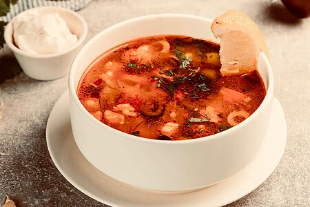 Солянка сборная мясная