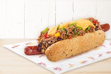 Чили Чиз хот-дог с сосиской чикен гриль