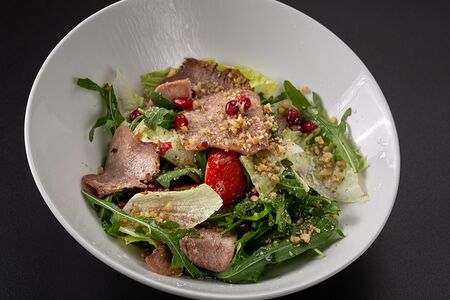 Микс-салат с отварным говяжьим языком