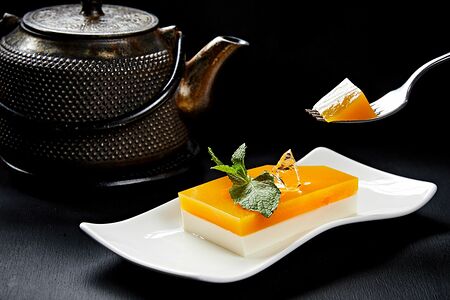 Панна котта мандариновая с имбирем