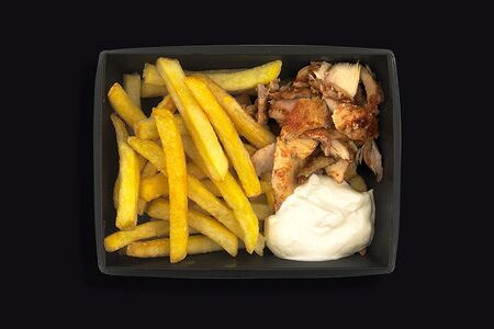 Картофель фри с курицей гриль