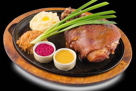 Запеченная рулька Айсбайн