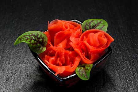 Имбирь маринованный