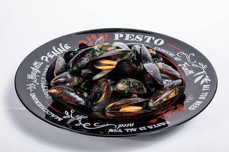 Мидии в соусе