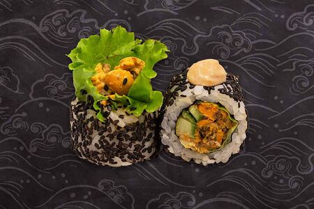 Ролл острые Мидии