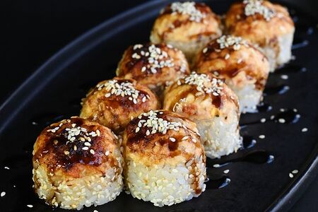 Запеченный ролл с курицей