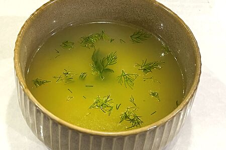 Куриный бульон с лапшой