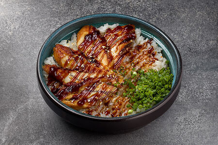 Рис с угрем