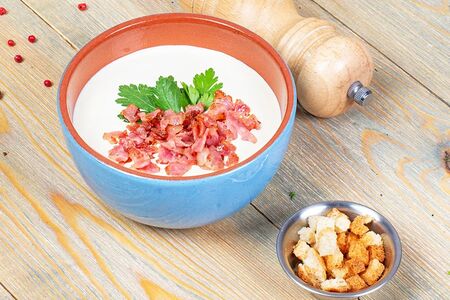 Сырный суп с беконом