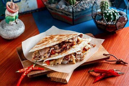 Кесадилья с курицей