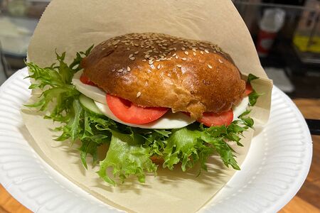 Сэндвич с сыром моцарелла