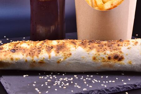 Шаурма в лаваше из курицы