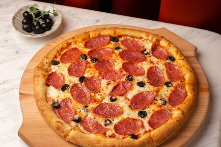 Пицца Салями