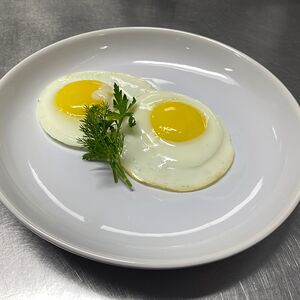 Глазунья с зеленью