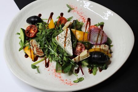 Греческий салат с артишоками