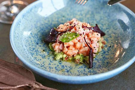 Тартар из тунца и гуакамоле