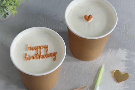 Бенто-торты в стакане на завтрак С днём рождения