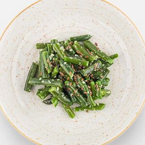 Стручковая фасоль с чесноком и специями