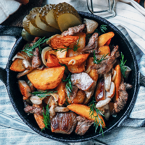 Картошка с говядиной и грибами