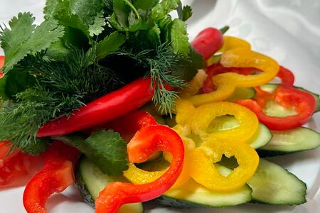 Овощи свежие, зелень