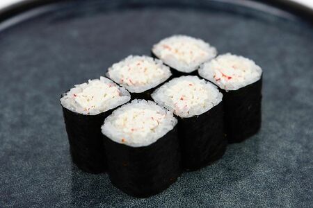 Ролл с крабом