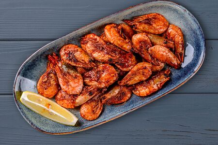 Креветки в остром соусе