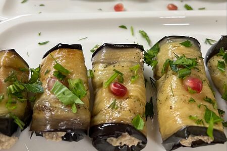 Рулетики из баклажанов