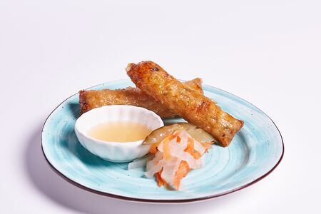Хрустящие спринг роллы с курицей