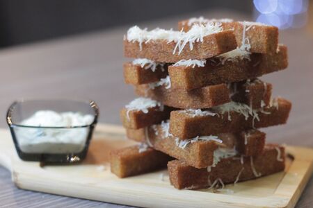 Гренки с чесноком и пармезаном