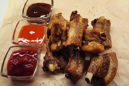 Ребрышки свиные в клюквенном соусе