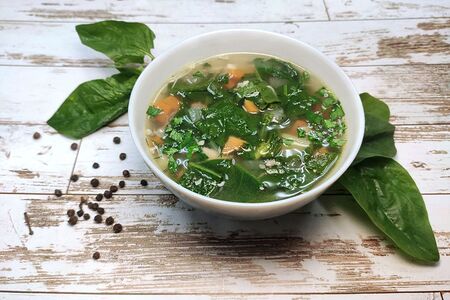 Куриный суп со шпинатом